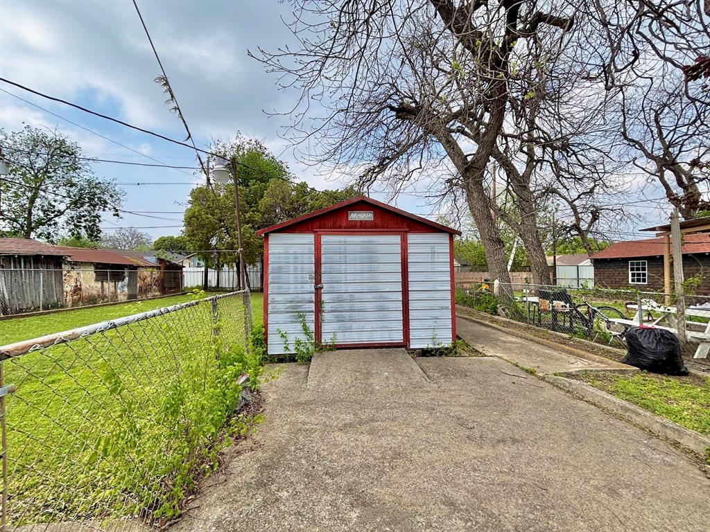 619 Delaware Street Property Photo 13
