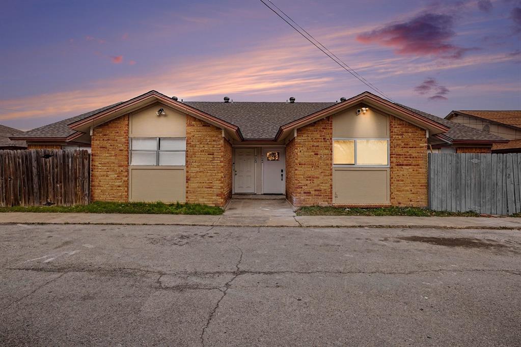 716 E Pecan Street 722 Property Photo 24
