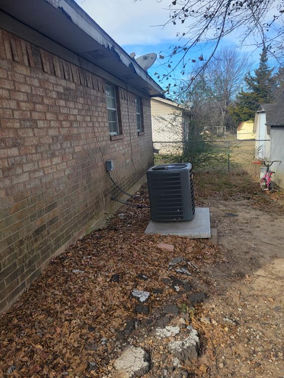 2135 40th Street Property Photo 8