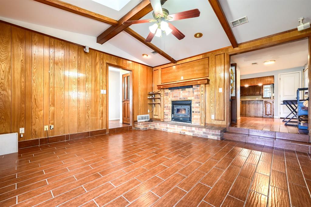 2112 Mangum Street Property Photo 1