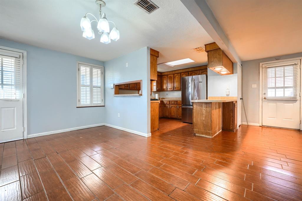 2112 Mangum Street Property Photo 5