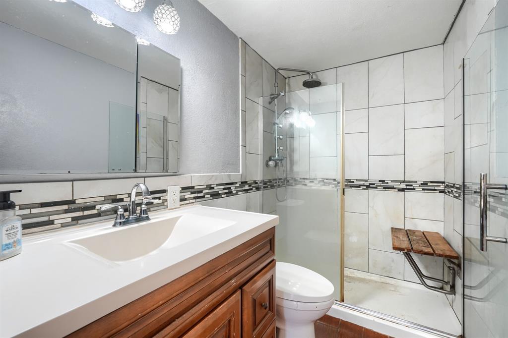 2112 Mangum Street Property Photo 13