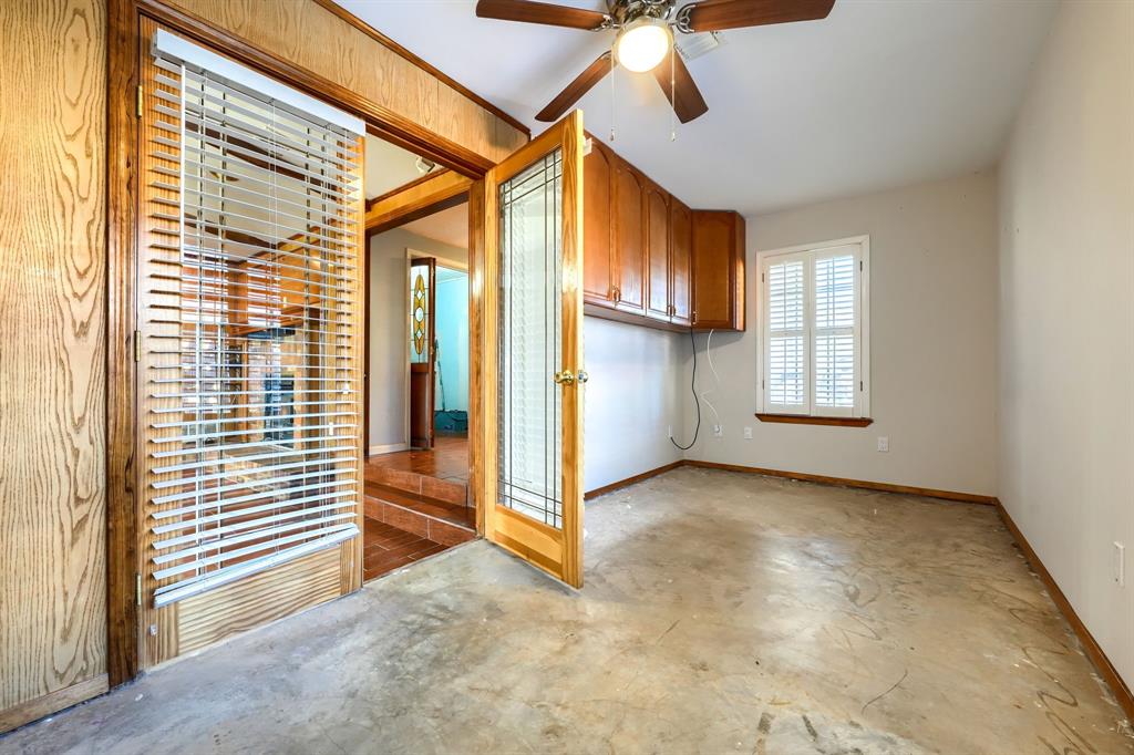 2112 Mangum Street Property Photo 17