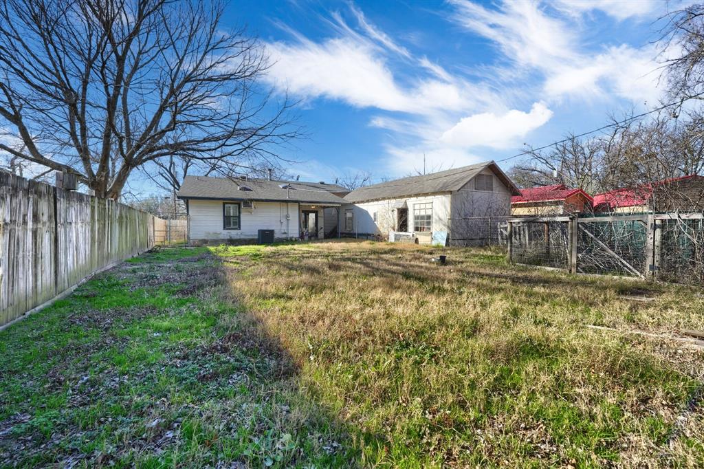 2112 Mangum Street Property Photo 19