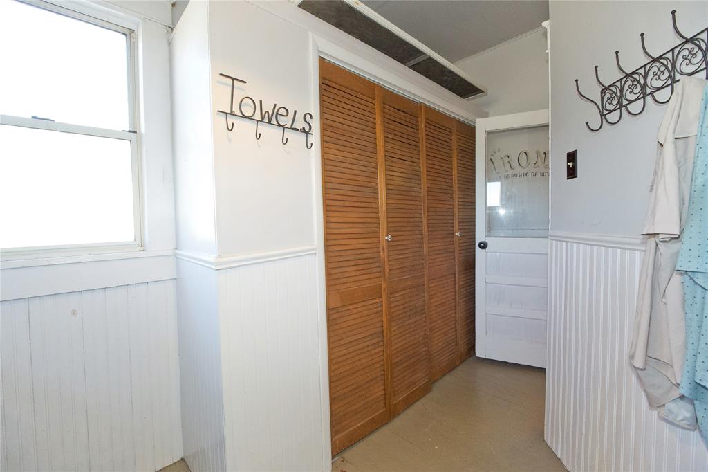 213 Clements Property Photo 23