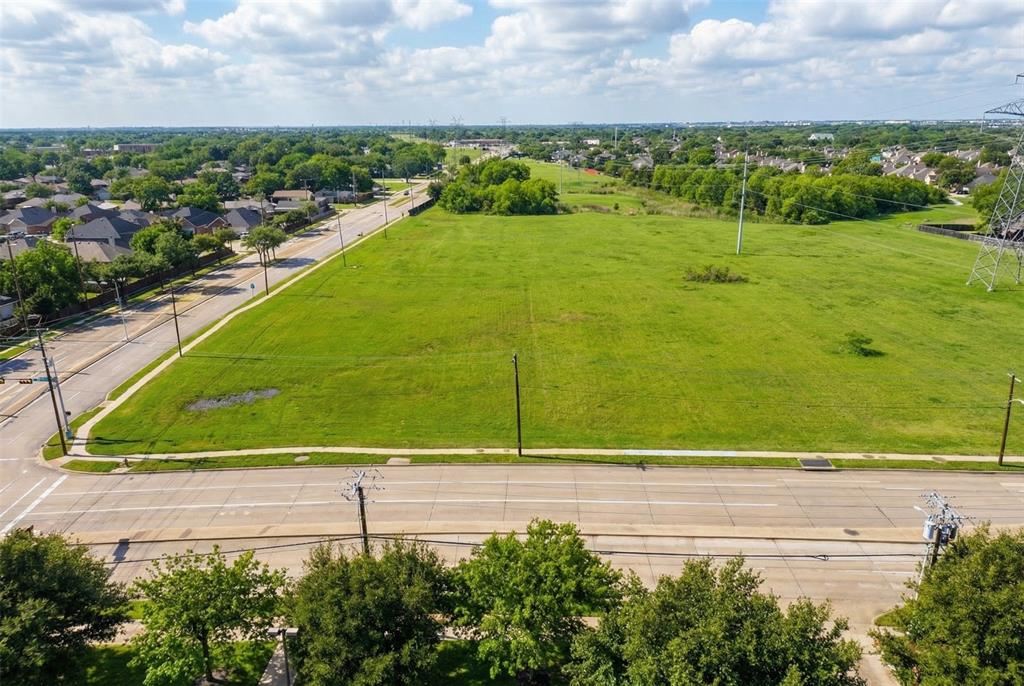 908 Polo Road Property Photo 3