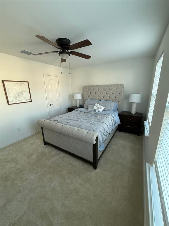 4617 Golden Gate Way Property Photo 7