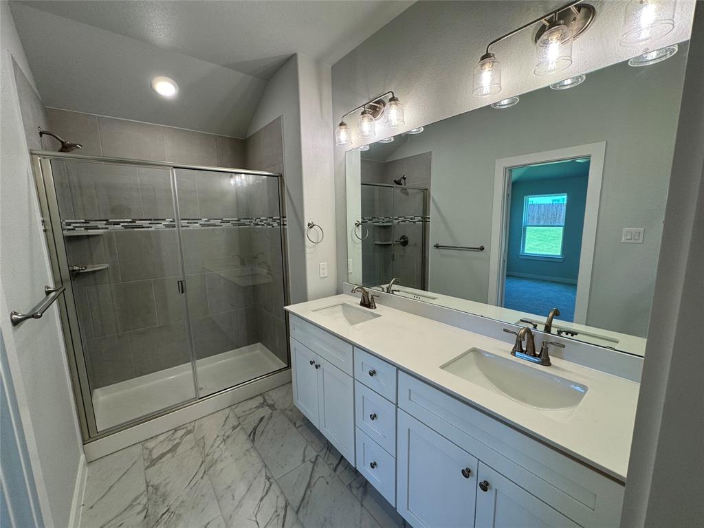 612 Finlee Way Property Photo 22