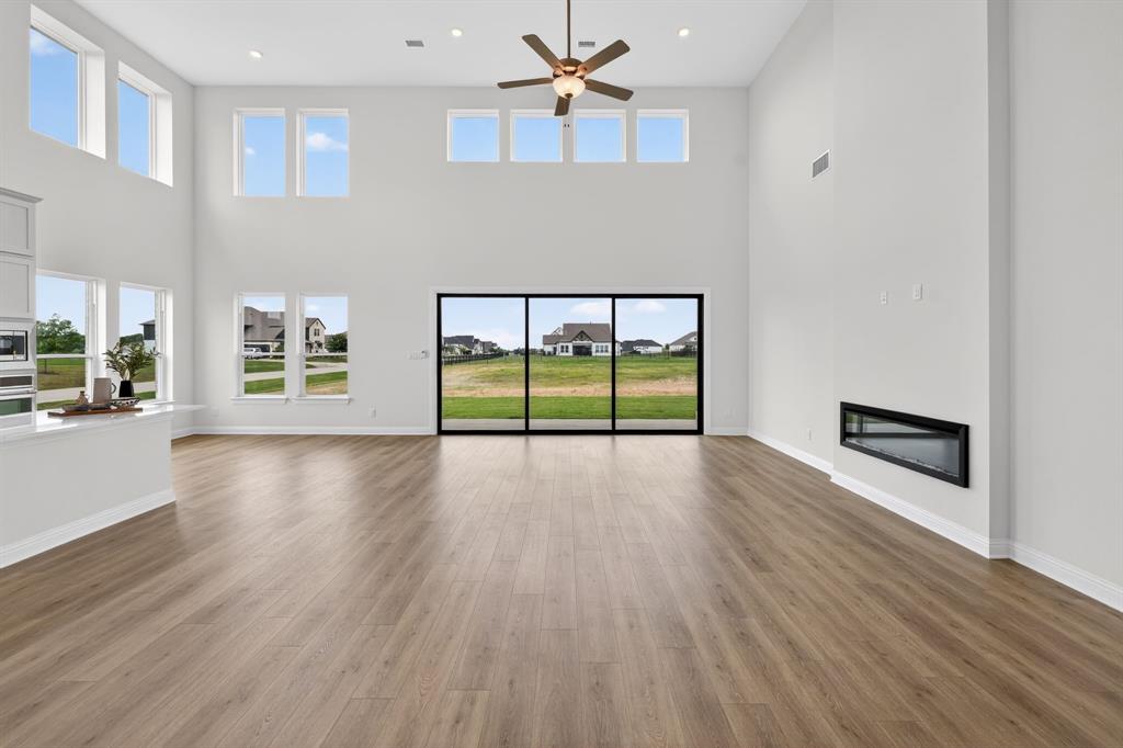 5504 Gaelic Drive Property Photo 6