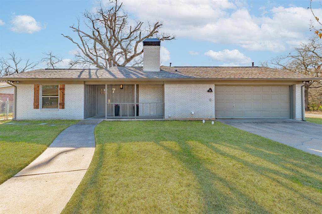 7 Nw Ann Road Property Photo 2