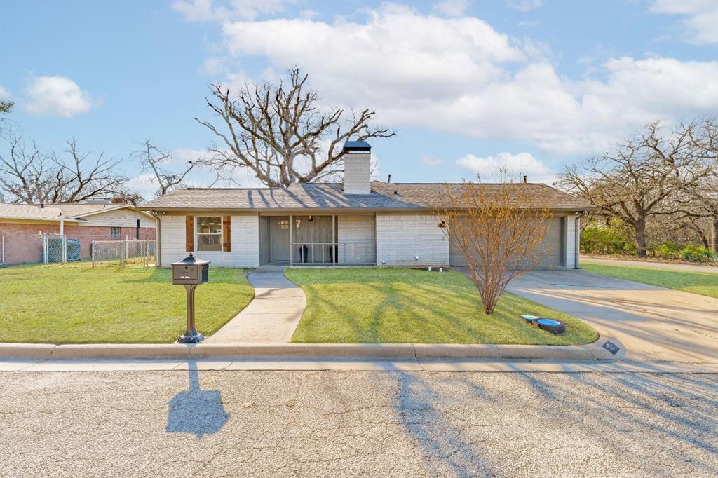 7 Nw Ann Road Property Photo 3