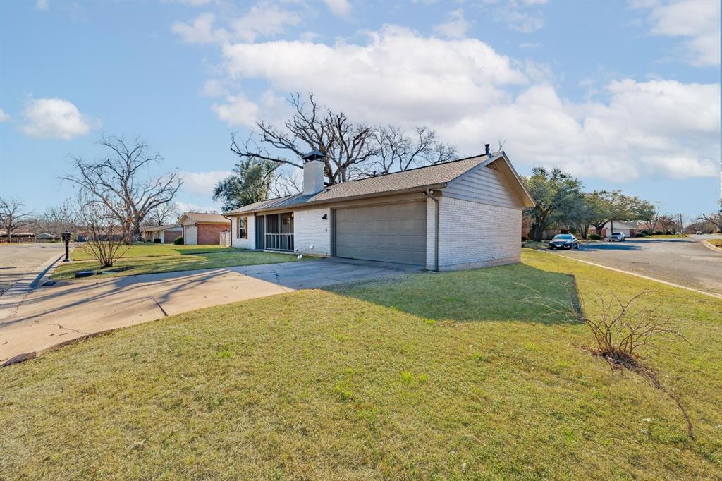 7 Nw Ann Road Property Photo 4