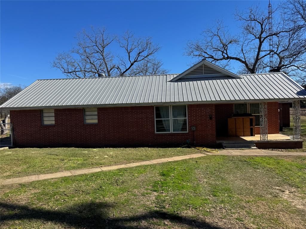 346 County Road 3520 Property Photo 3