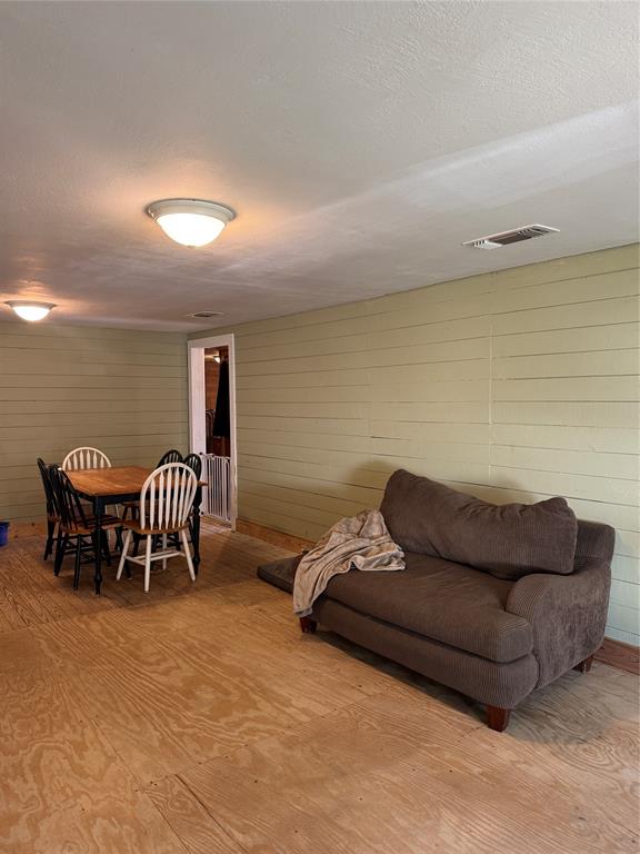 346 County Road 3520 Property Photo 6