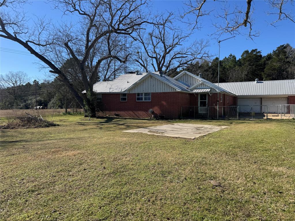 346 County Road 3520 Property Photo 16