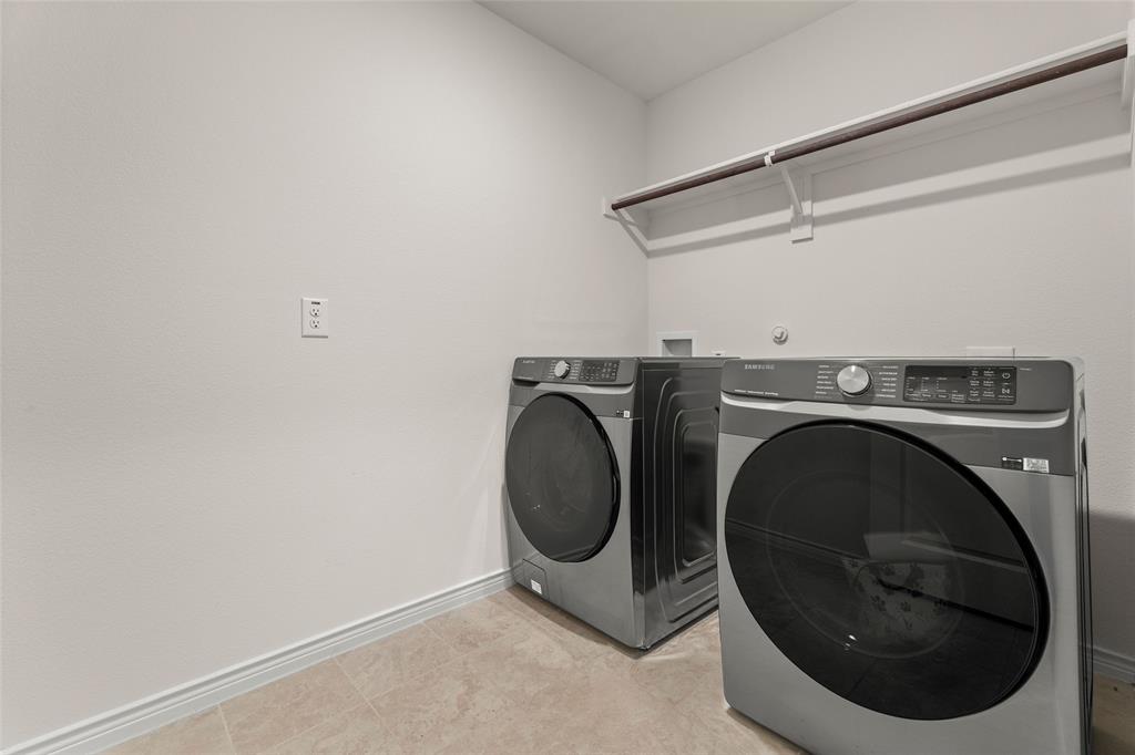 1517 Blossom Court Drive Property Photo 23
