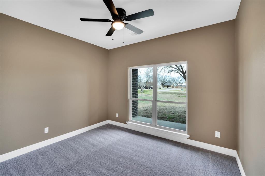 203 W Denton Street Property Photo 11