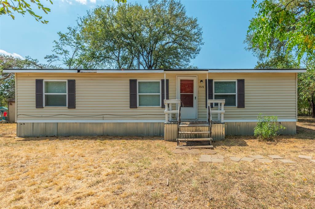 5576 Helm Ln Property Photo 3