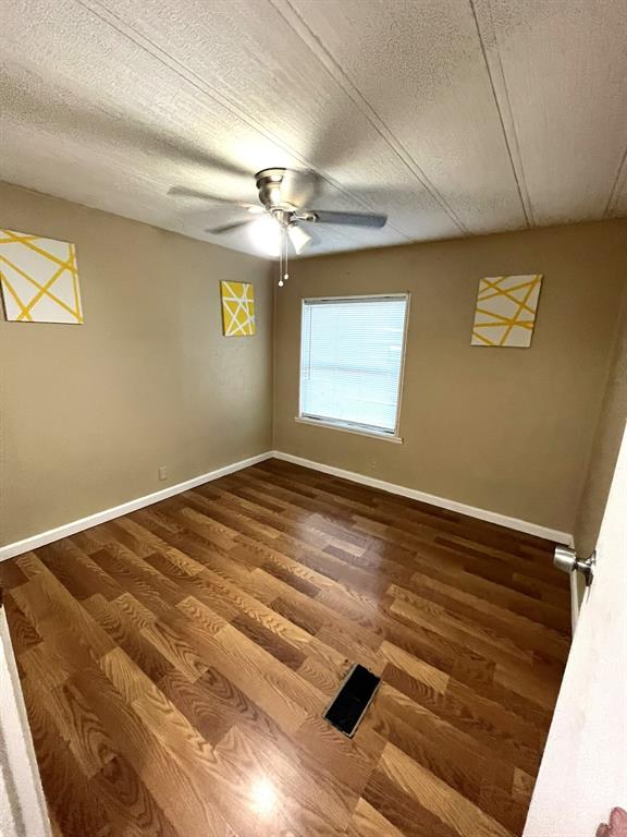 5576 Helm Ln Property Photo 15