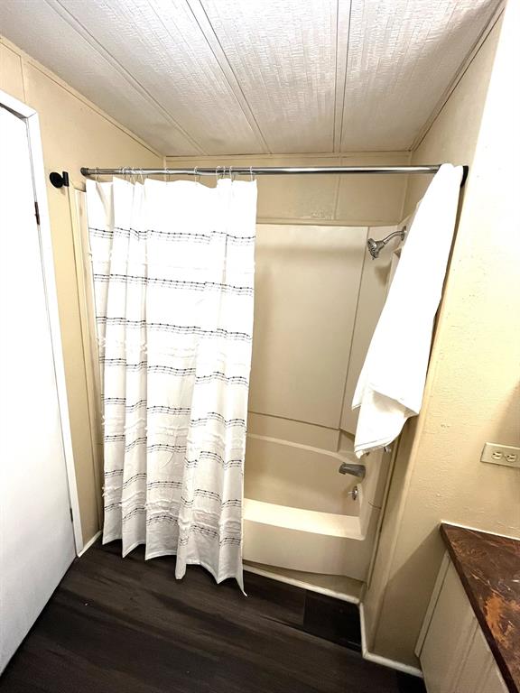 5576 Helm Ln Property Photo 22