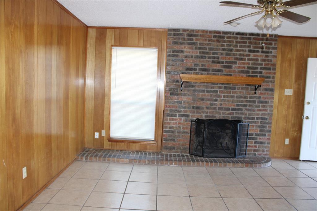613 Renfro Street Property Photo 1