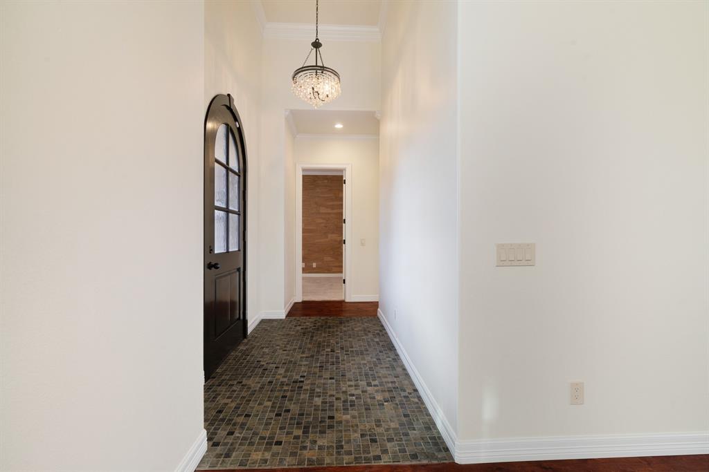 4705 Boulder Lane Property Photo 14