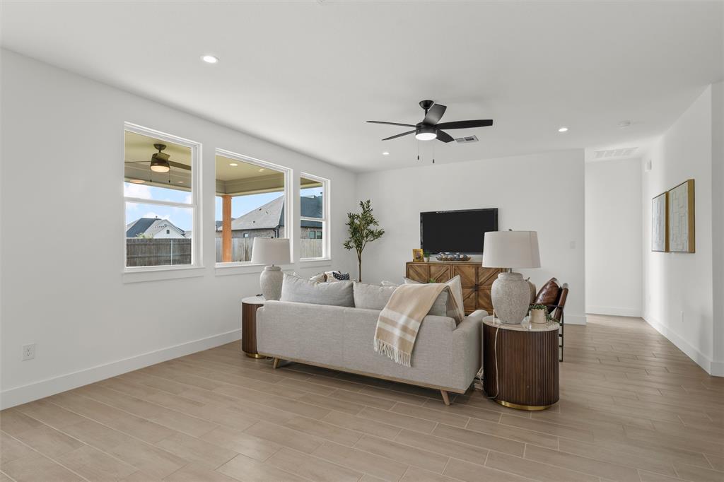 2012 Palafox Drive Property Photo 9