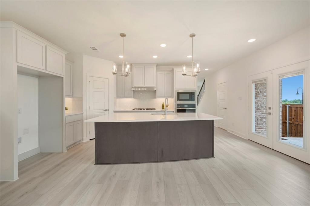 9809 Flourishing Way Property Photo 14