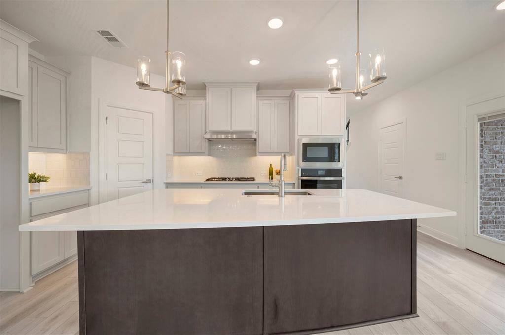 9809 Flourishing Way Property Photo 15