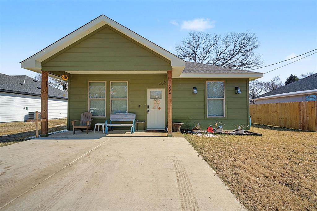 223 Harris Boulevard Property Photo 2