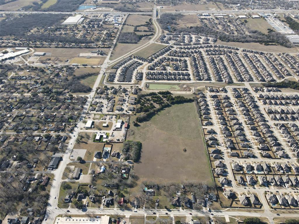 100 Lake Trail Drive Property Photo 8