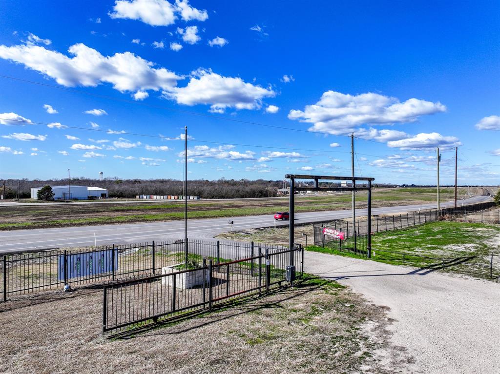 11639 E Highway 175 Property Photo 2