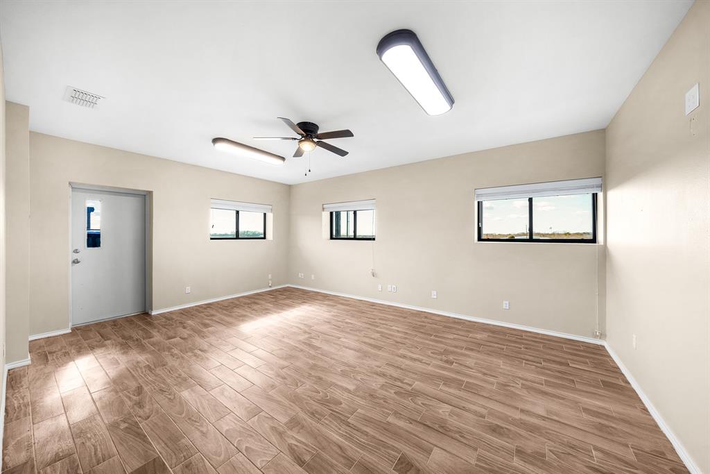 11639 E Highway 175 Property Photo 17