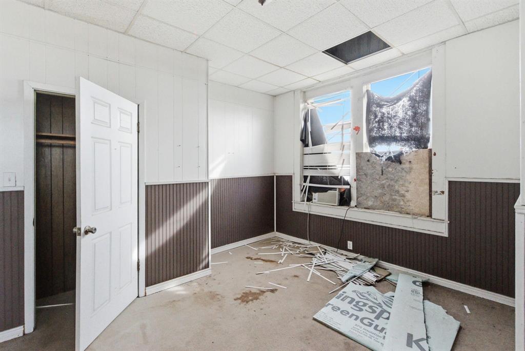 107 S Austin Street Property Photo 26