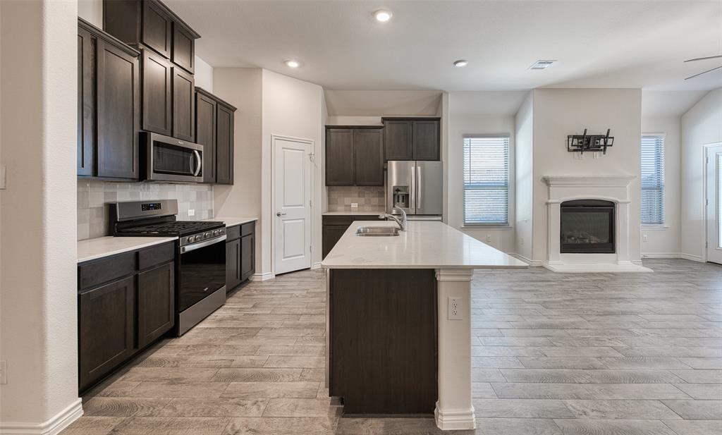 10908 Summer Rain Boulevard Property Photo 17