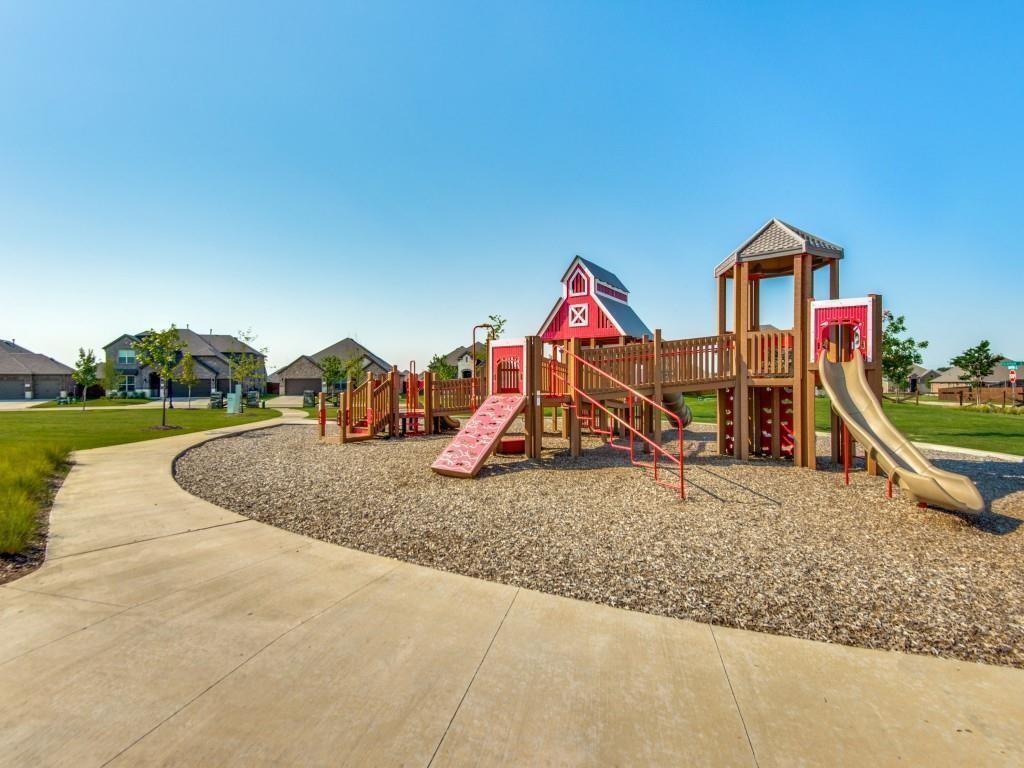 10908 Summer Rain Boulevard Property Photo 36