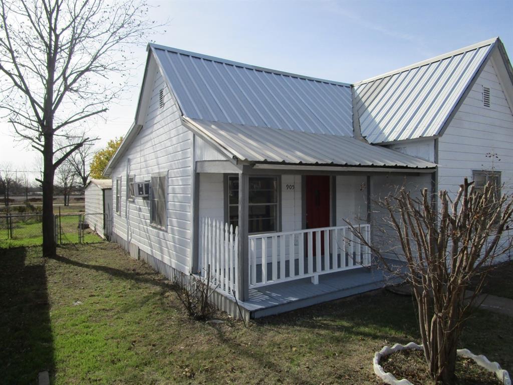 905 Wallis Avenue Property Photo 2