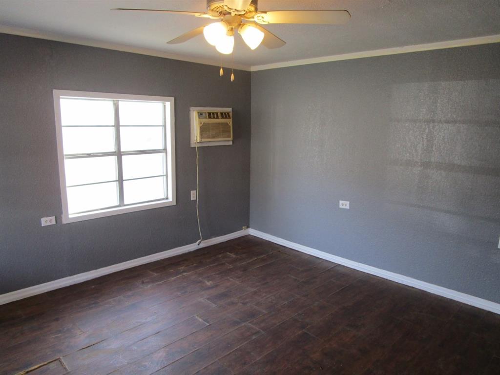 905 Wallis Avenue Property Photo 13