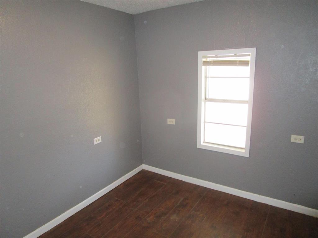 905 Wallis Avenue Property Photo 18