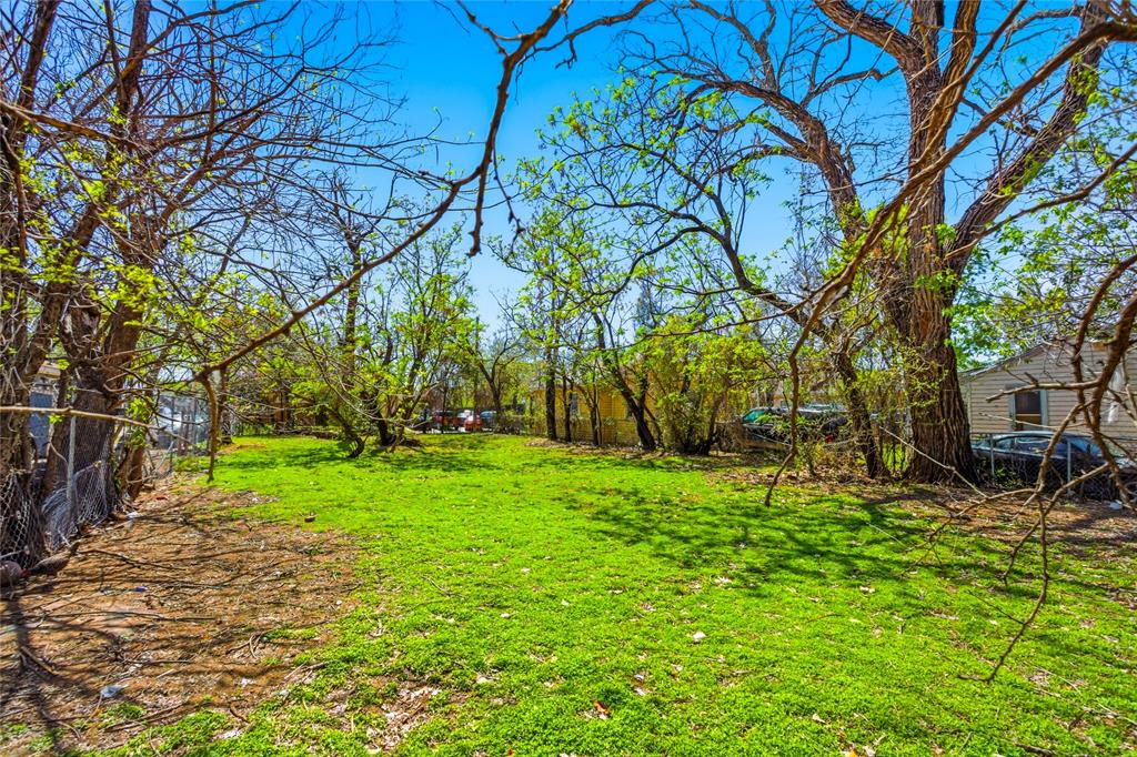 1835 Akron Street Property Photo 7