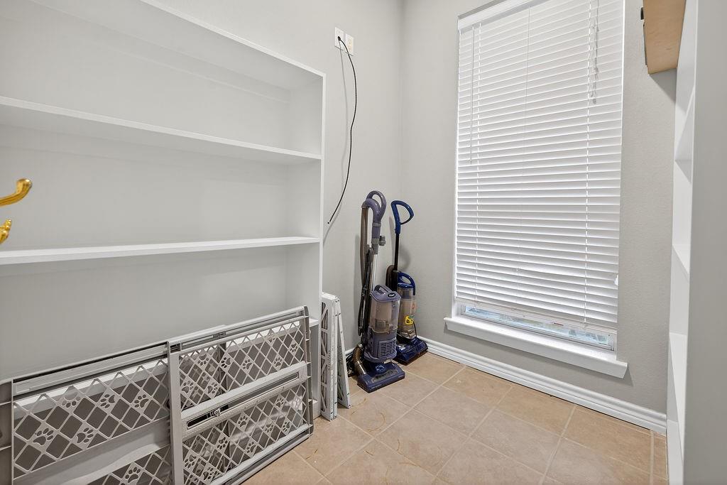 7811 Double Oaks Road Property Photo 12