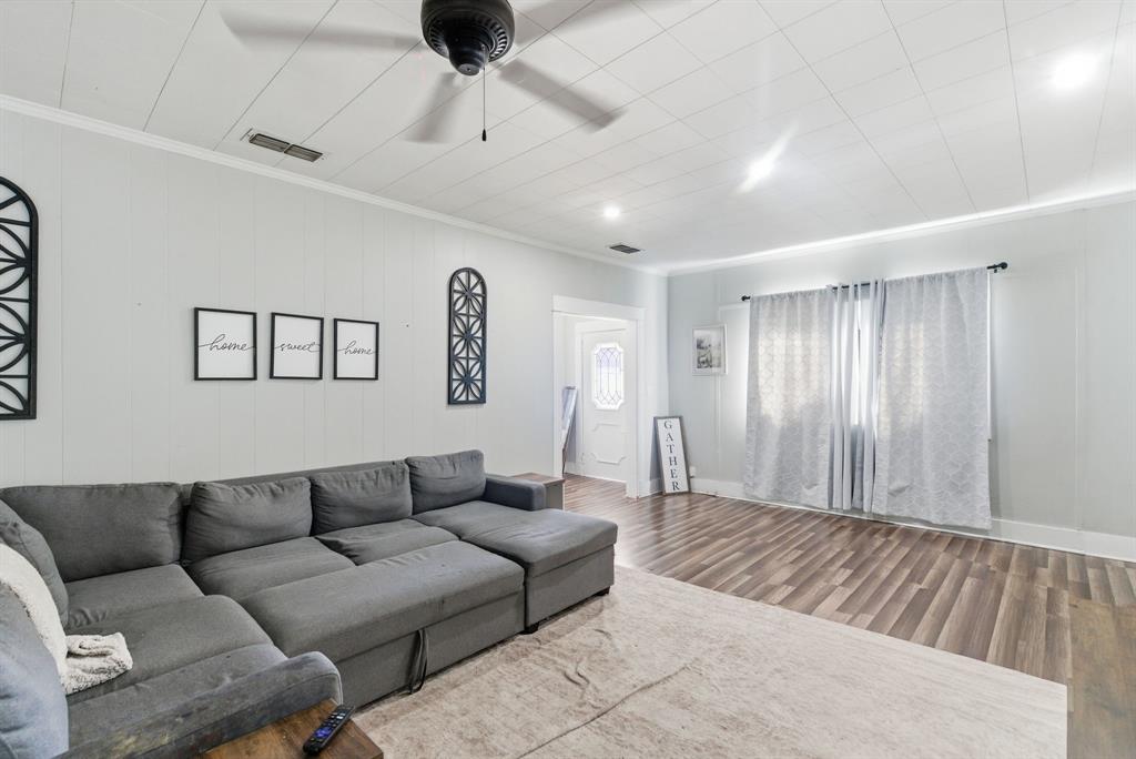 1317 4th Street Property Photo 5