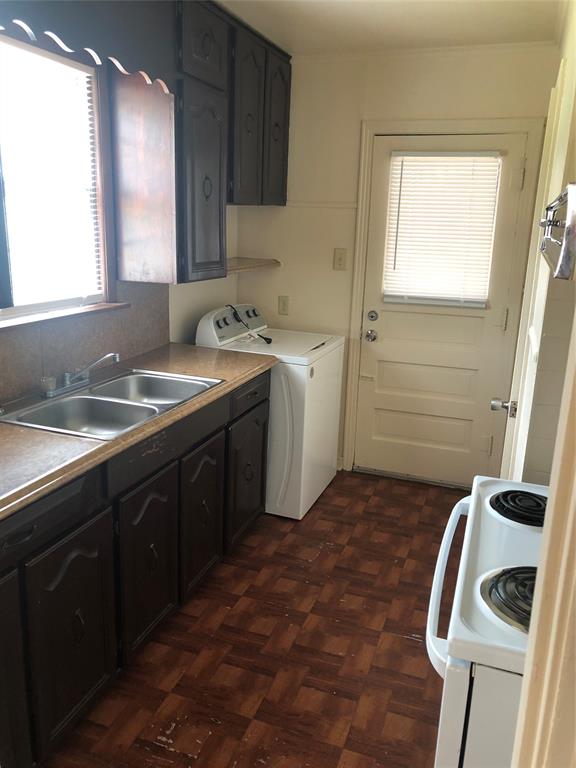 2579 Broadway Drive Property Photo 2