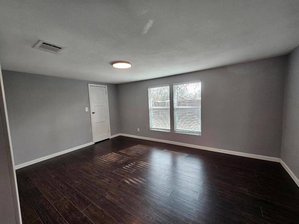 207 Pine Street Property Photo 3