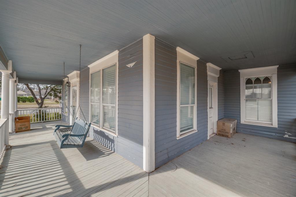 720 W Pecan Street Property Photo 2