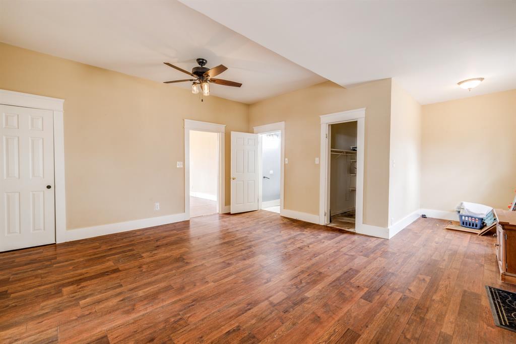720 W Pecan Street Property Photo 9