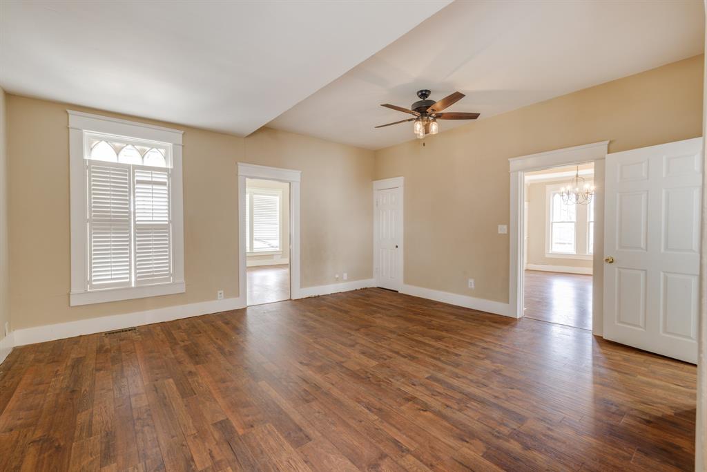 720 W Pecan Street Property Photo 12