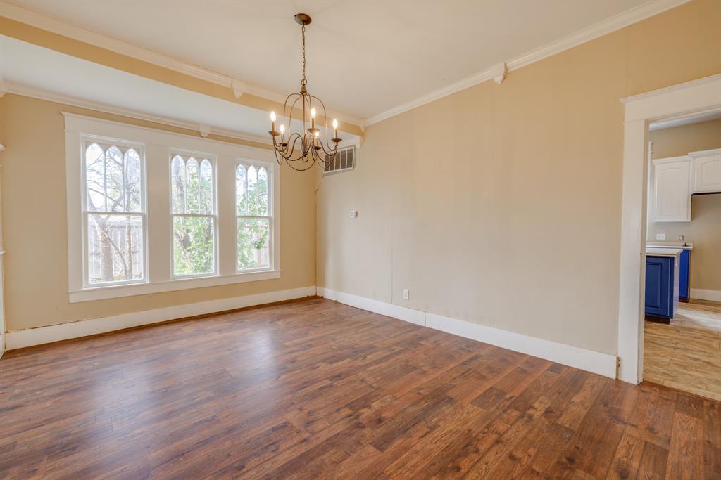 720 W Pecan Street Property Photo 14