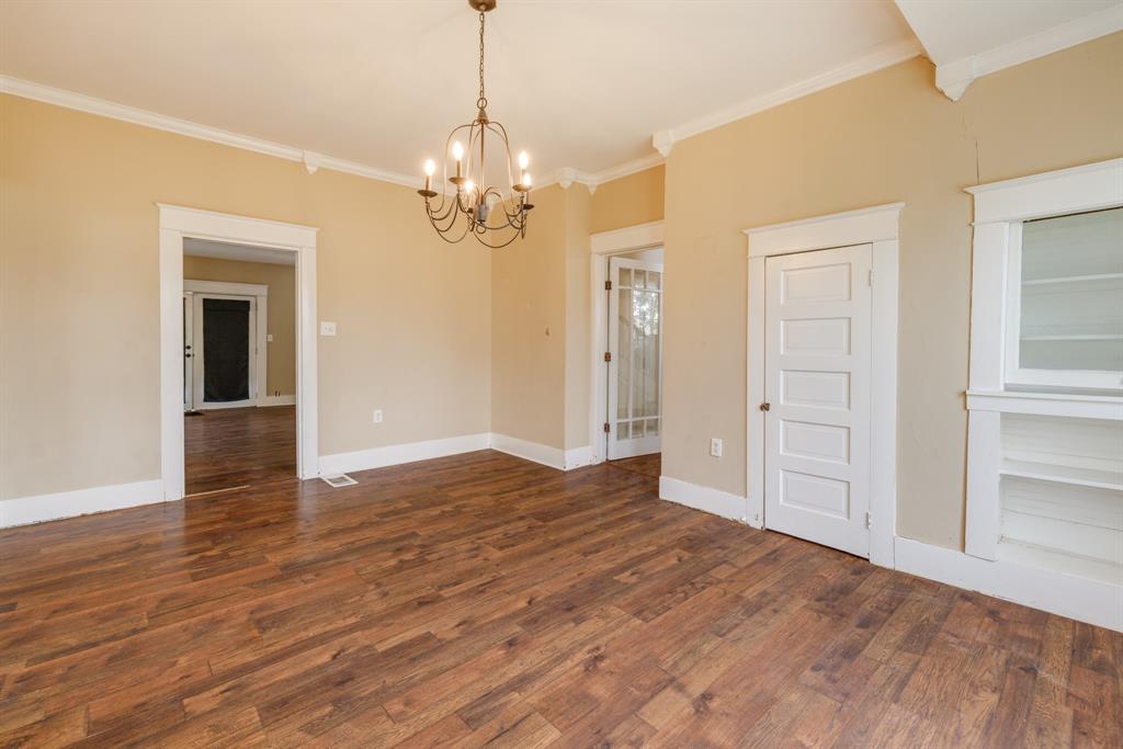 720 W Pecan Street Property Photo 16
