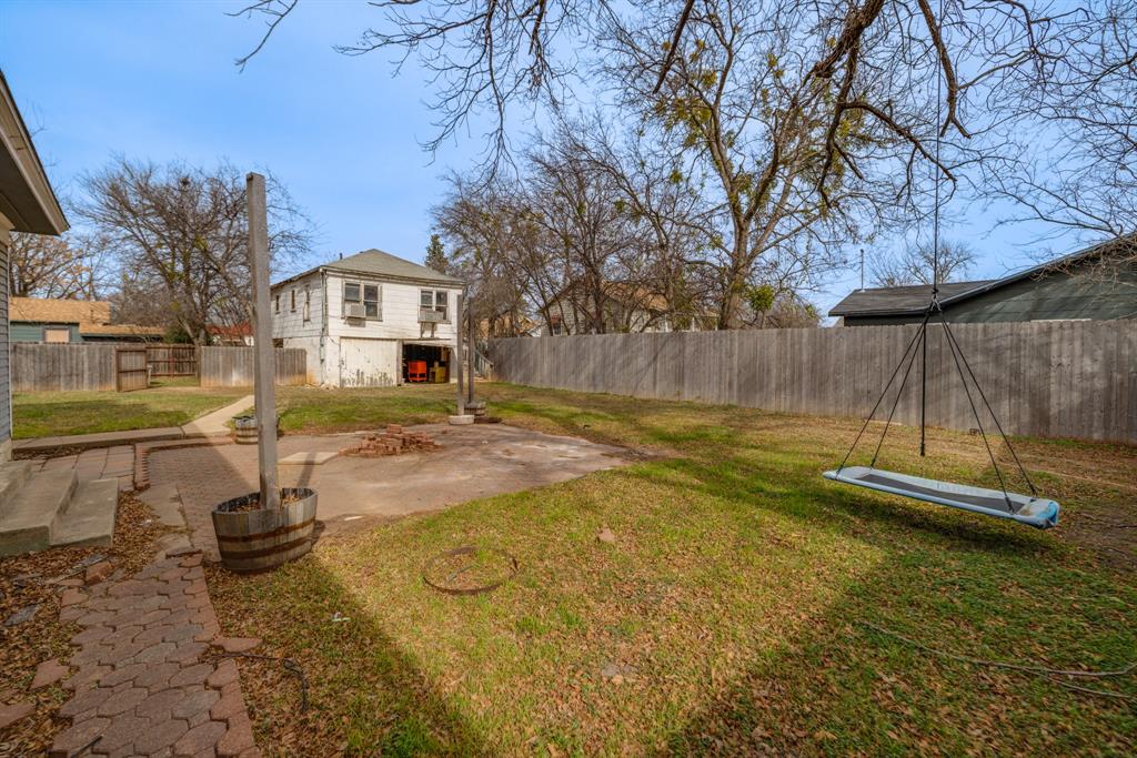 720 W Pecan Street Property Photo 34